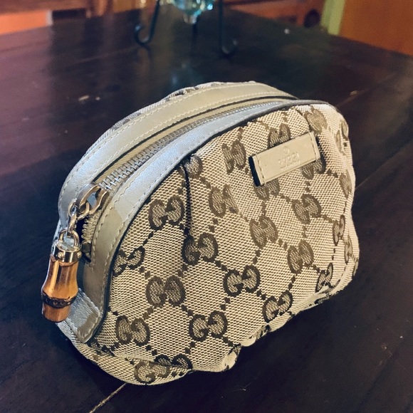 ❌SOLD❌💙AUTH GUCCI COSMETIC POUCH EUC 💙 - Picture 3 of 12